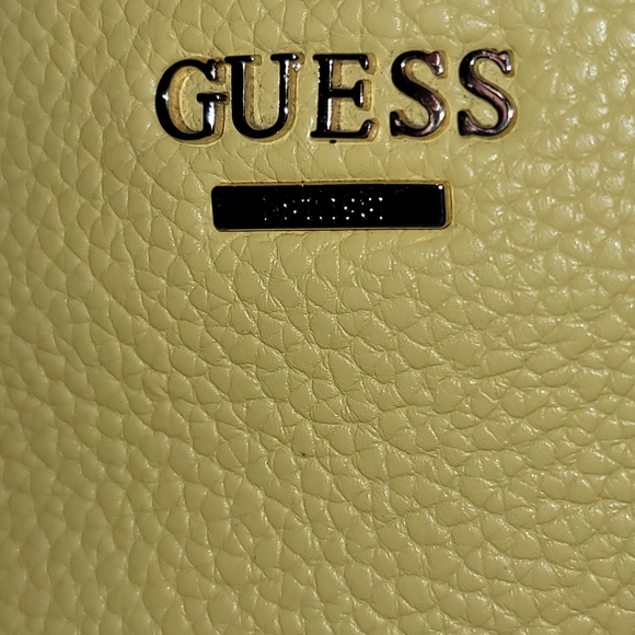 Guess purse - Picture 5 of 12